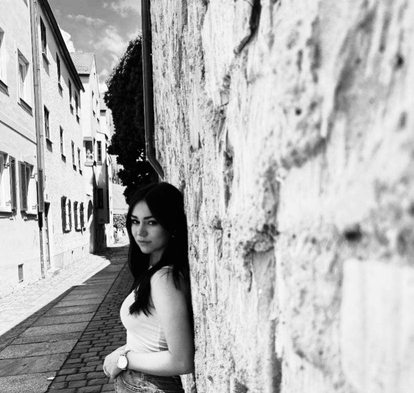 Julia Haringer